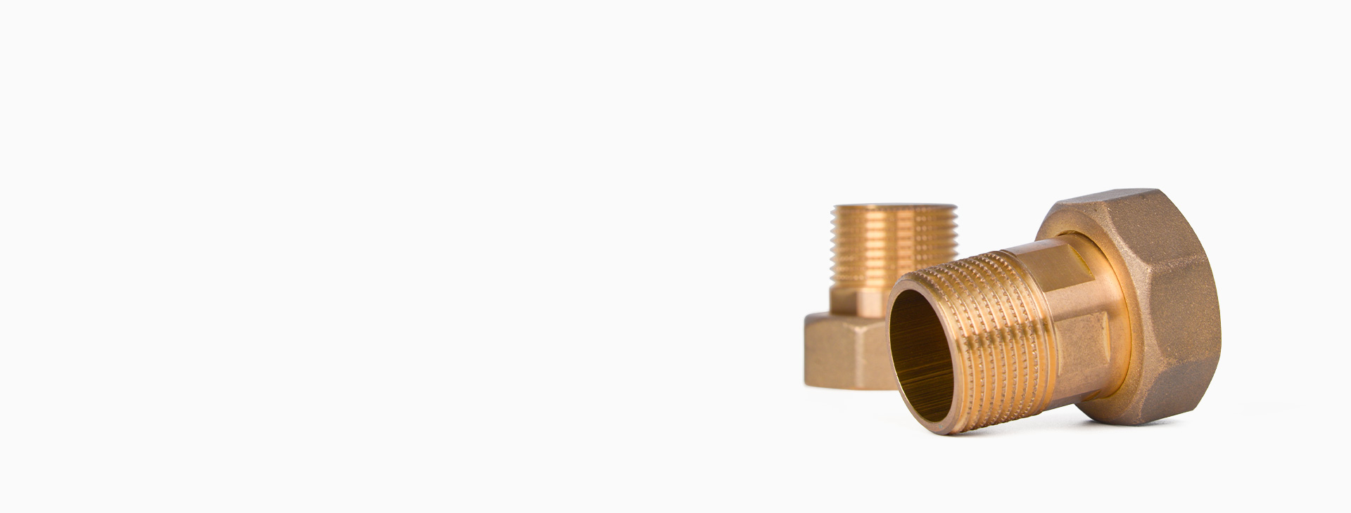 <h4>接口靈活適配<br></h4>
<p>適配各種不同型號(hào)水管，只需搭配相應(yīng)尺寸轉(zhuǎn)接頭即可連接不同尺寸水管。</p>