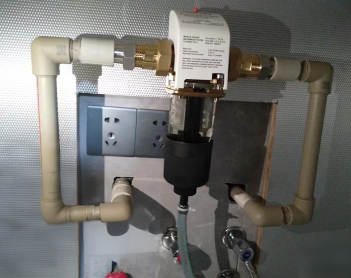 前置過(guò)濾器-RO反滲透凈水機(jī)-深圳市傳麒東湖名苑案例