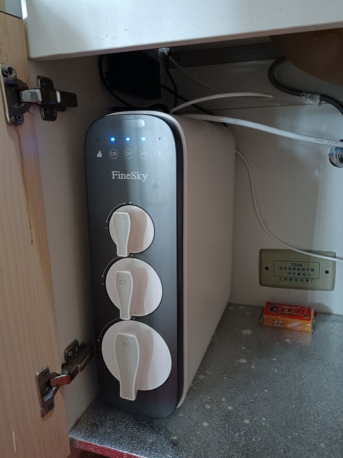 重慶云溪?jiǎng)e院客戶 前置過(guò)濾器+RO反滲透凈水器+臺(tái)式直飲機(jī)案例(圖2) 123 (2).jpg