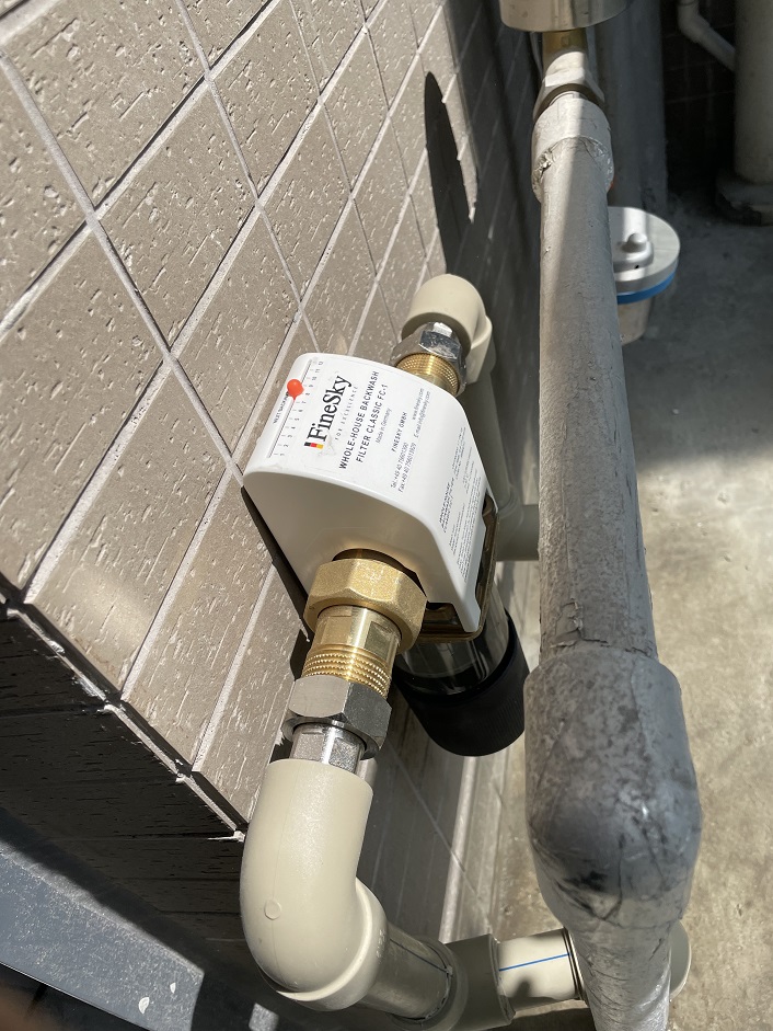 重慶云溪?jiǎng)e院客戶 前置過(guò)濾器+RO反滲透凈水器+臺(tái)式直飲機(jī)案例(圖1) 123 (3).jpg