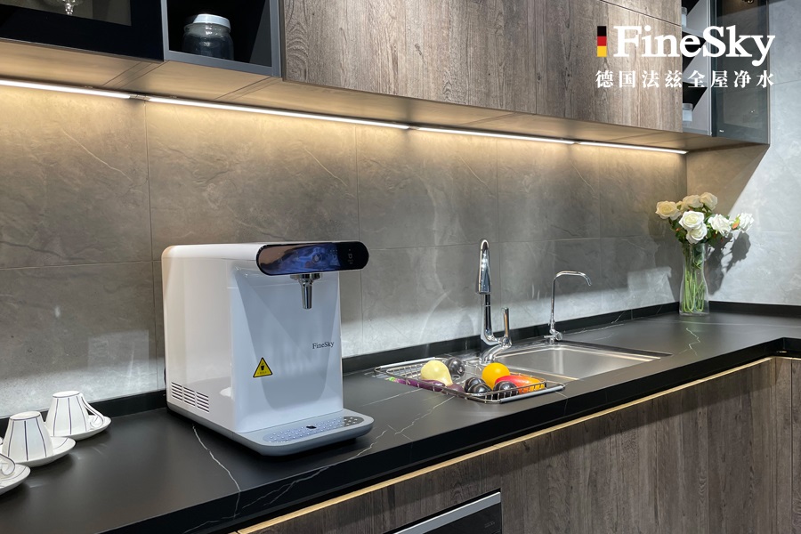 德國(guó)法茲直飲水機(jī):讓健康飲水變得簡(jiǎn)單又智能(圖2) 面_1-(1).jpg